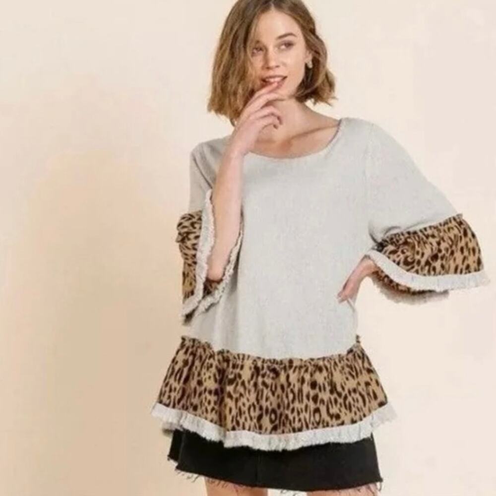 Umgee Tunic Top Animal Print Linen Ruffle Hem Beige Peplum Women's Size Medium